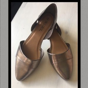 Falls Creek silver flats women’s size 9 NWOT